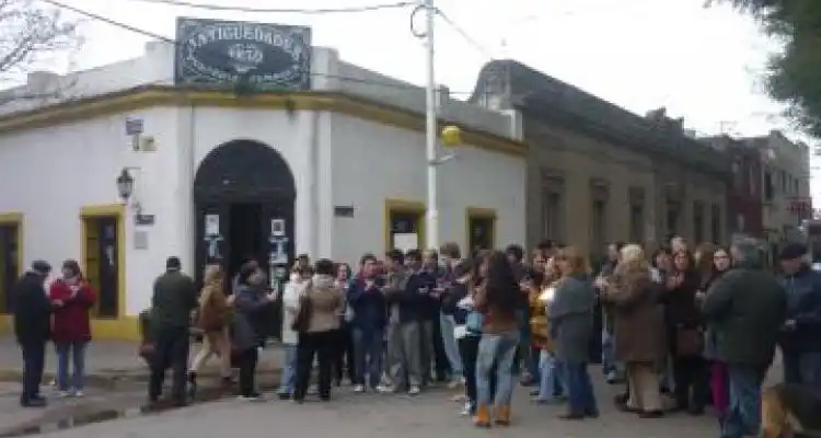 Por la Casona de 1830