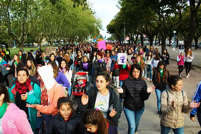 Espectáculos artísticos y actos para conmemorar el Día Internacional de la Mujer