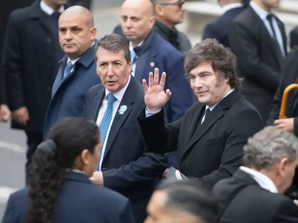 El Gobierno extrema la seguridad de Milei en los viajes al exterior por la tensión con Irán