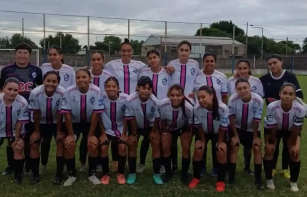 Las chicas del Pulga avanzaron a cuartos de final.