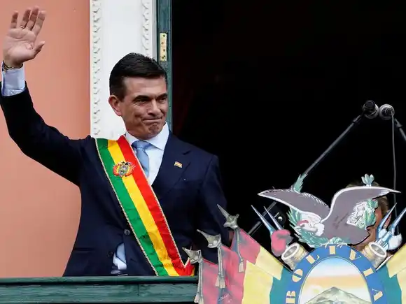 Sin mencionar a Evo Morales, Rodrigo Paz ordenó a los militares “recuperar la soberanía”