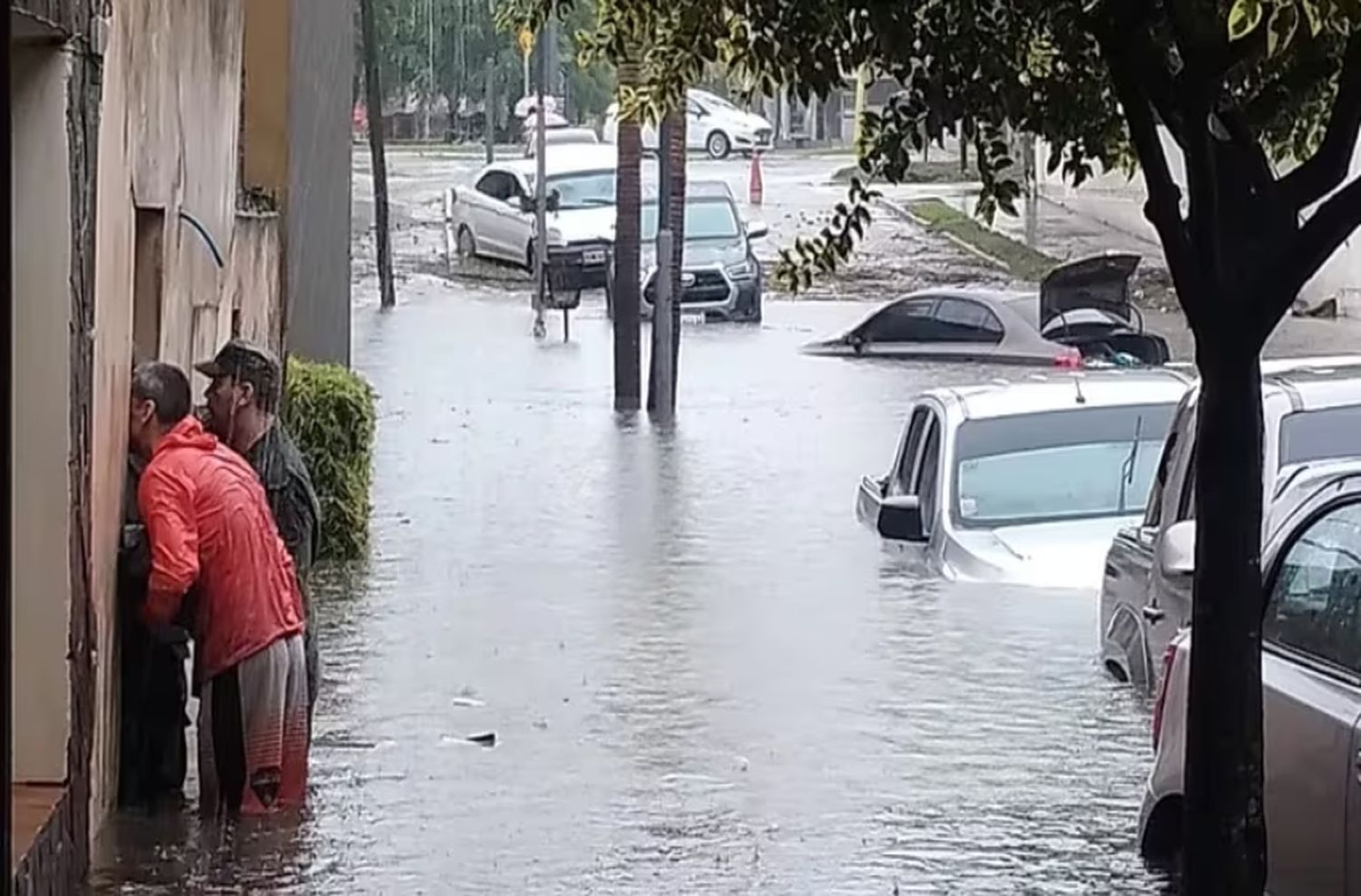 El gobierno de Corrientes calificó al temporal como la peor catástrofe climática de la provincia y hay más lluvias anunciadas