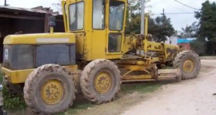 Balearon a un empleado municipal
