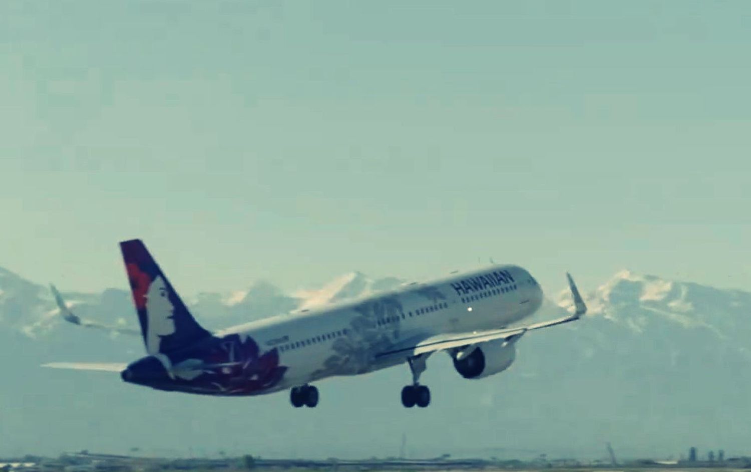 Hawaiian Airlines inauguró sus vuelos a Salt Lake City