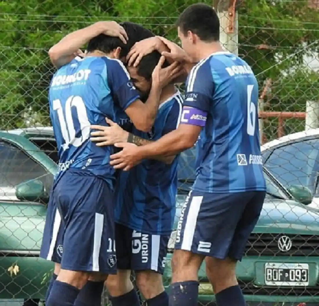 Deportivo Urdinarrain y Central Larroque jugarán el domingo por la quinta fecha