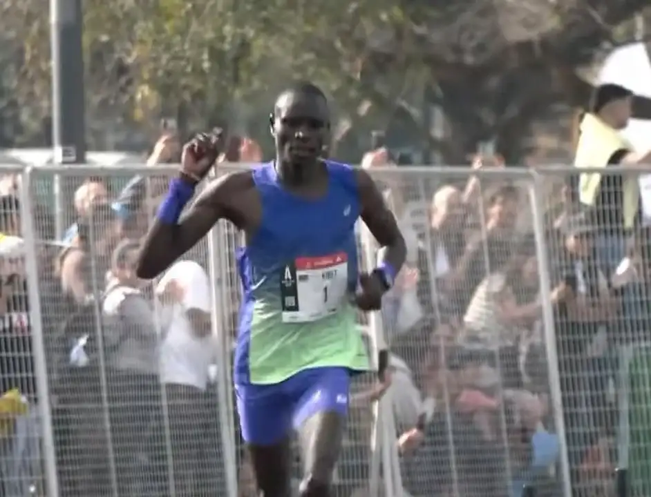 El keniata Bethwel Kibet Chumba ganó la Maratón de Buenos Aires con un tiempo de 2:08:23