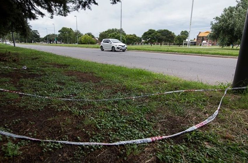 Intentó robar a un policía que estaba de civil y este lo mató