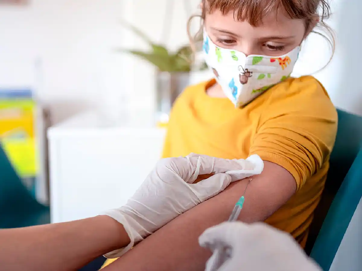Covid: especialistas y sociedades científicas celebraron comienzo de vacunación en niños