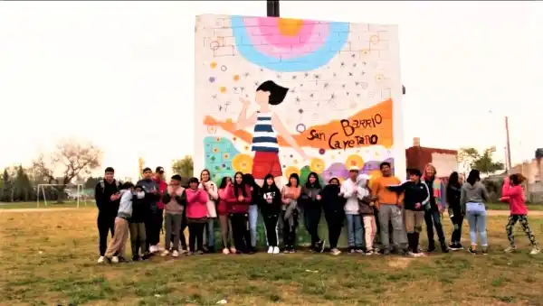 Integrantes del grupo envión del barrio San Cayetano participan del programa “Futuro Memoria”