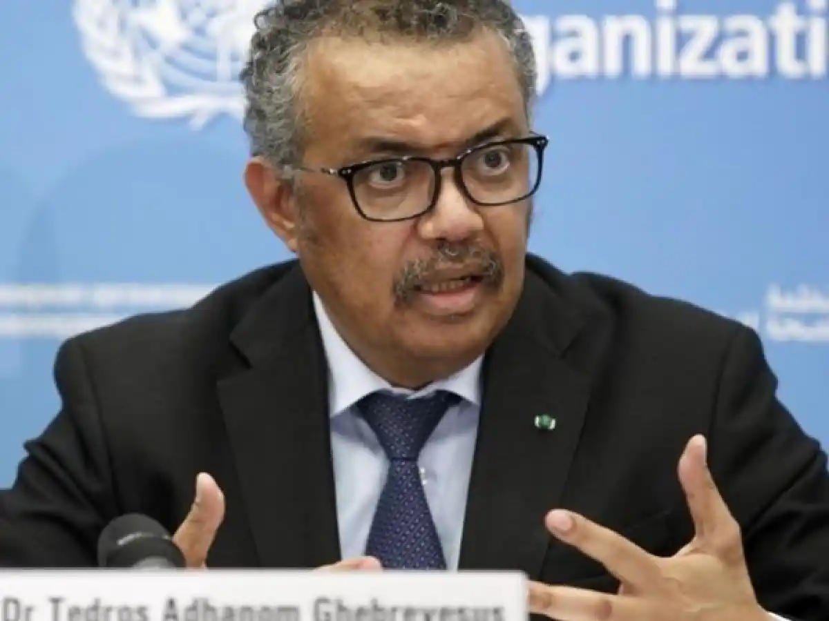 Para el director de la OMS "el virus estará largo tiempo con nosotros"