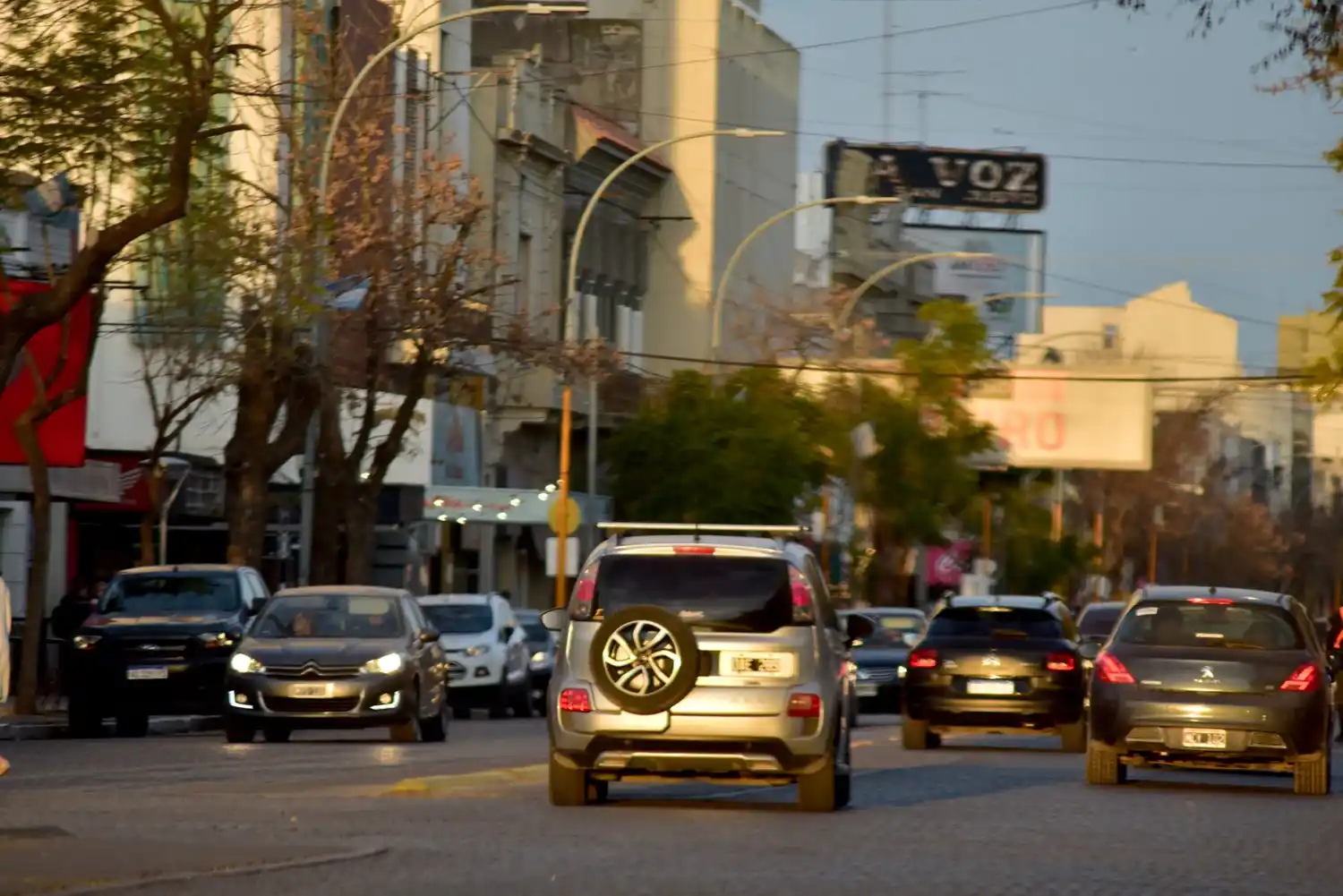 El desembarco de las plataformas de transporte genera debates amplios.