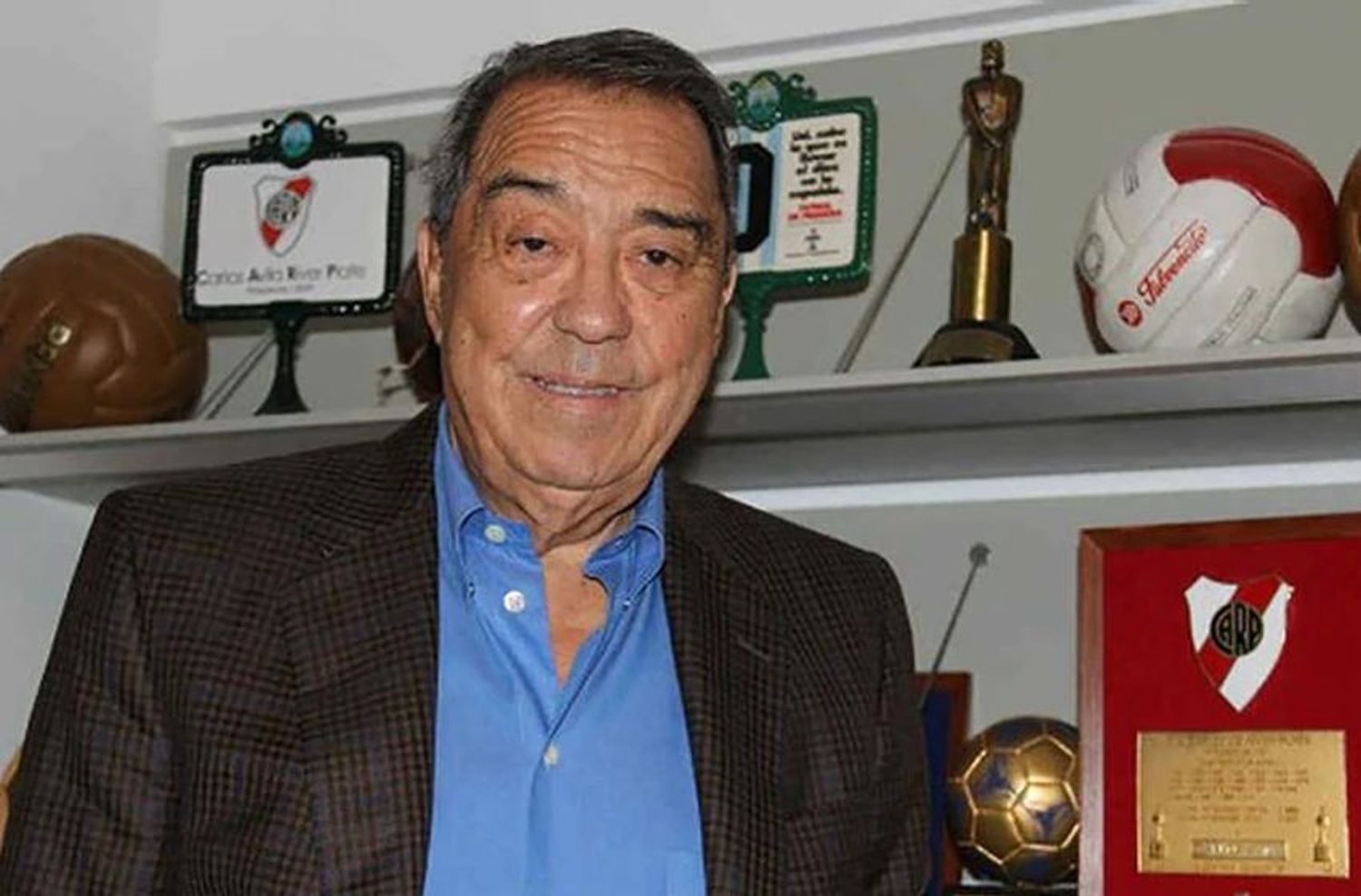 Falleció Carlos Ávila, el empresario que reinventó el fútbol para la TV