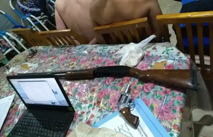 Cayó banda que usaba máscaras de películas para hacer «entraderas»