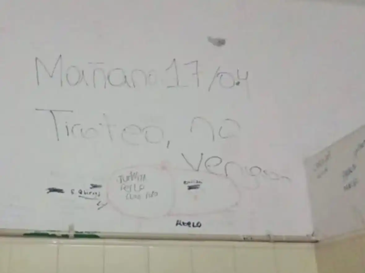 Mensajes de amenazas fueron hallados en diferentes escuelas del país Foto: colegio de Río Cuarto.