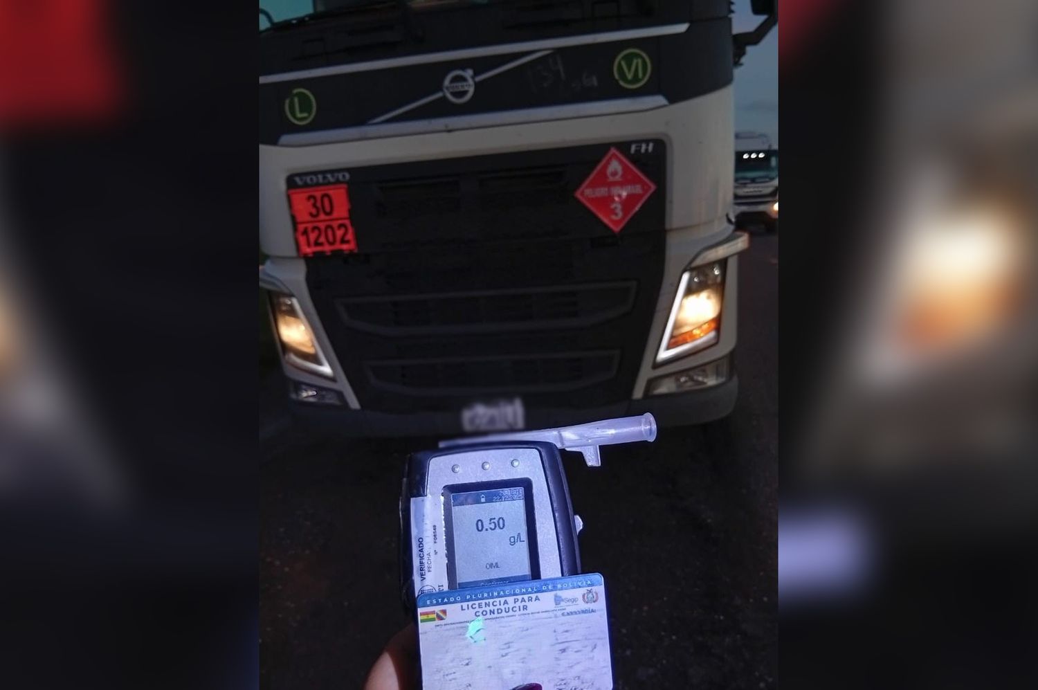 Detuvieron al conductor de un camión con combustible por alcoholemia positiva en un control en Ruta Nacional 34