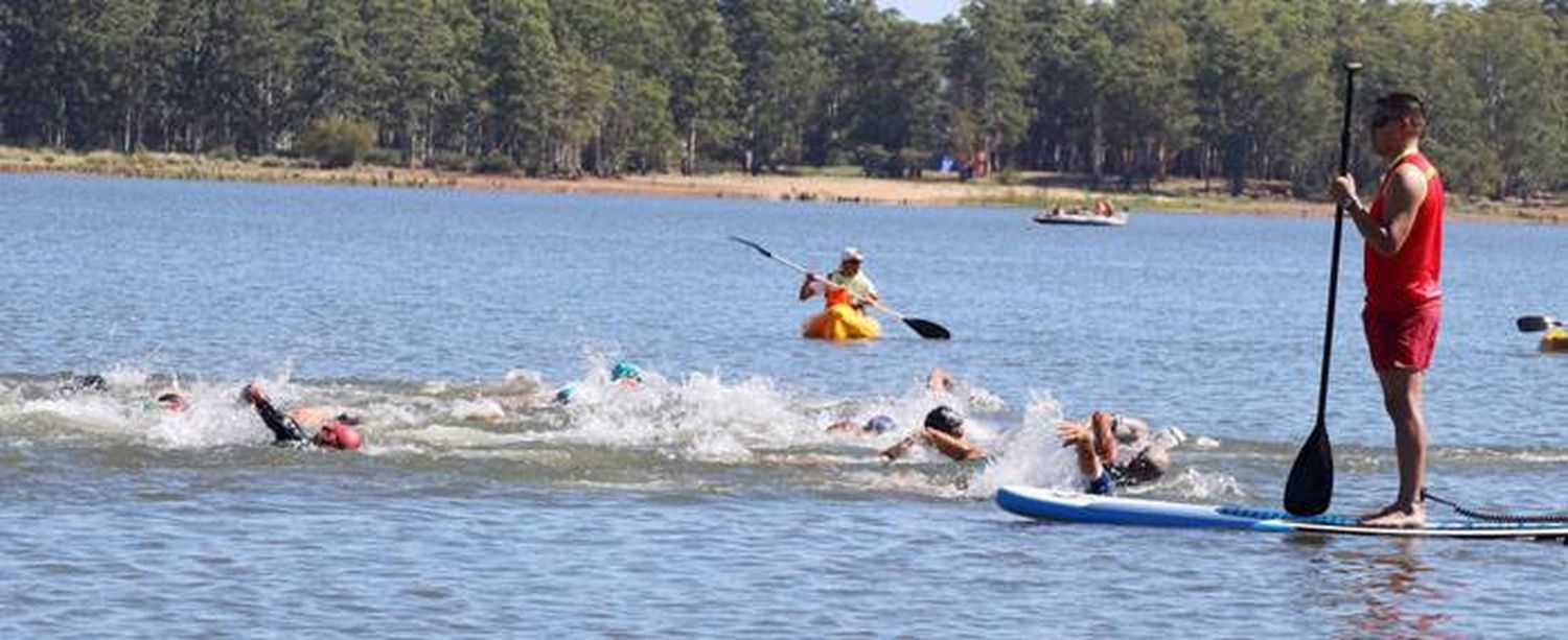 María Rivero, en mujeres y Nicolás Franzini,  en varones ganaron el Triatlón en Concordia