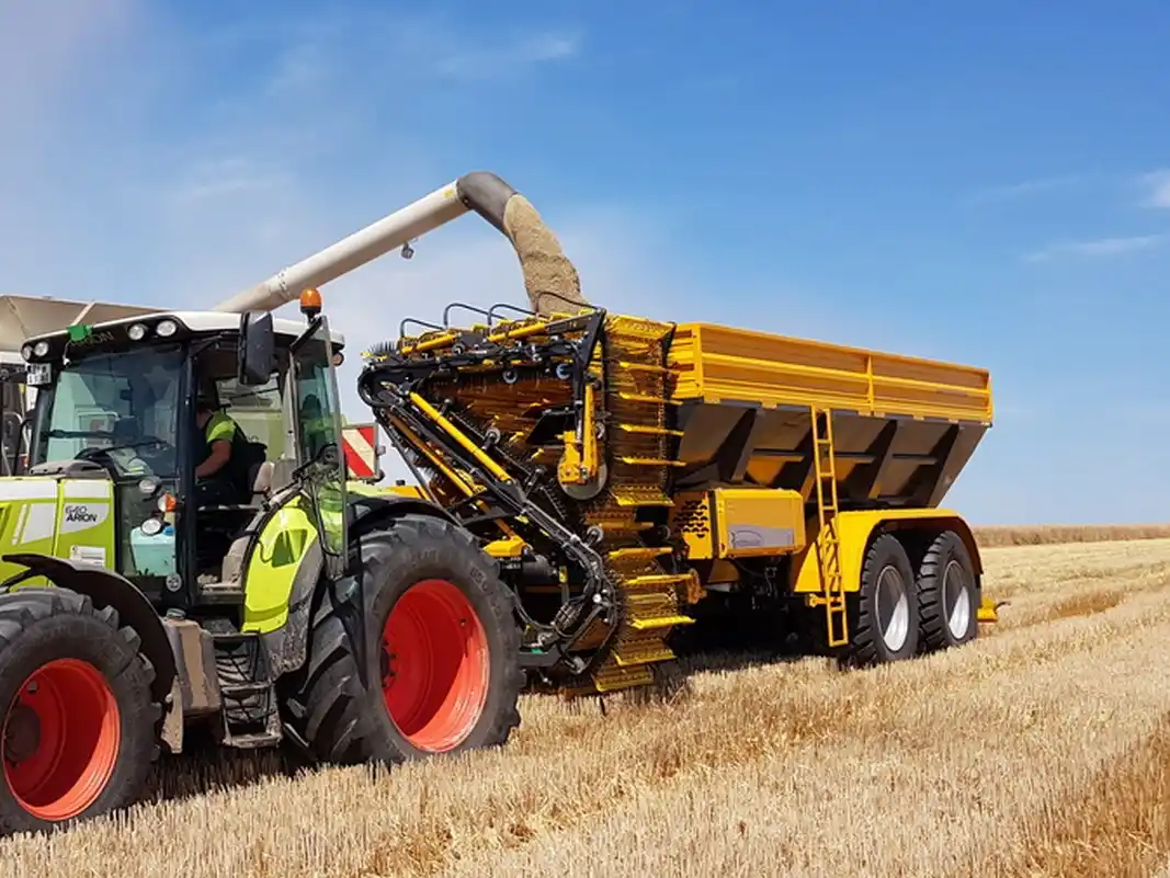 Un nene de 9 años murió asfixiado al quedar atrapado en una tolva durante una descarga de semillas