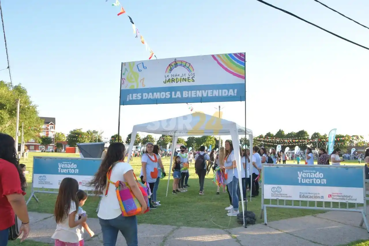 “La peña de los jardines” le puso color y alegría al Prado de María