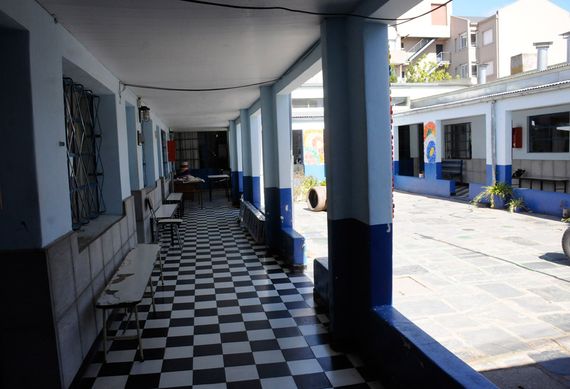 Gran respuesta para ayudar a la Escuela 503 a partir de un pedido en grupos de WhatsApp
