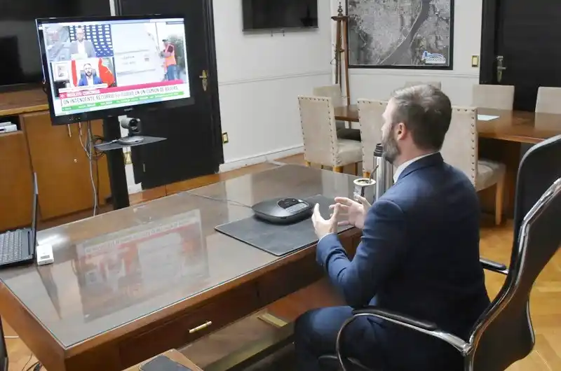“Debemos dar el ejemplo, saliendo a trabajar y terminar con los beneficios de la política”