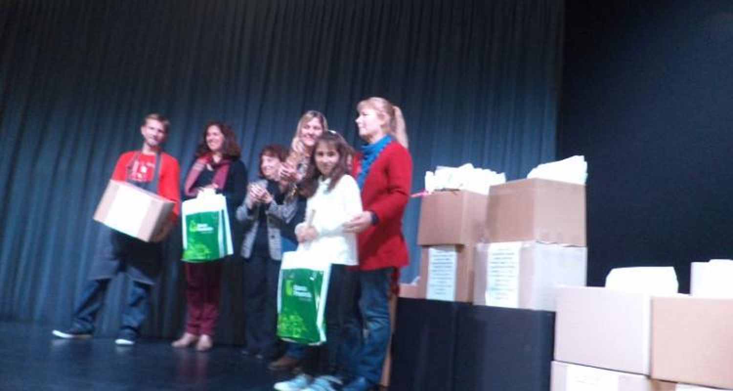 Lara Giroldi segunda en la Feria del Libro