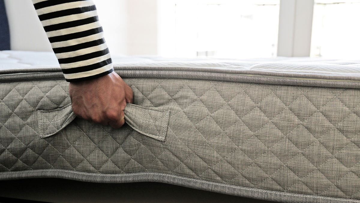 ¿Cada cuánto conviene girar el colchón para dormir mejor y evitar deformaciones?