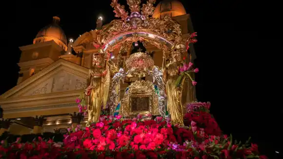 ENTRE GAITAS Y FE: así bajó La Chinita al reencuentro con los zulianos (videos)