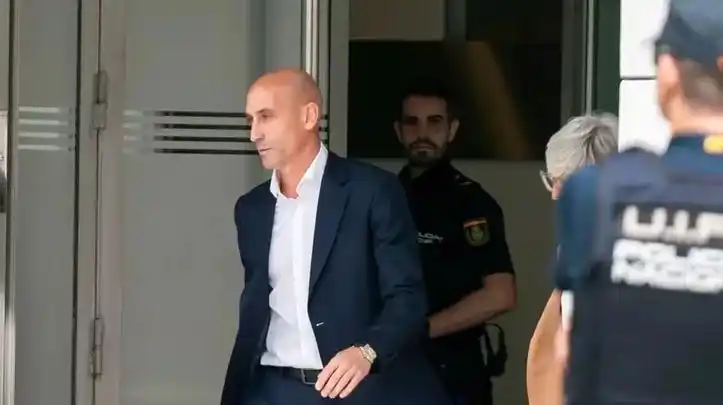 Detuvieron a Luis Rubiales en Madrid por un escándalo de corrupción