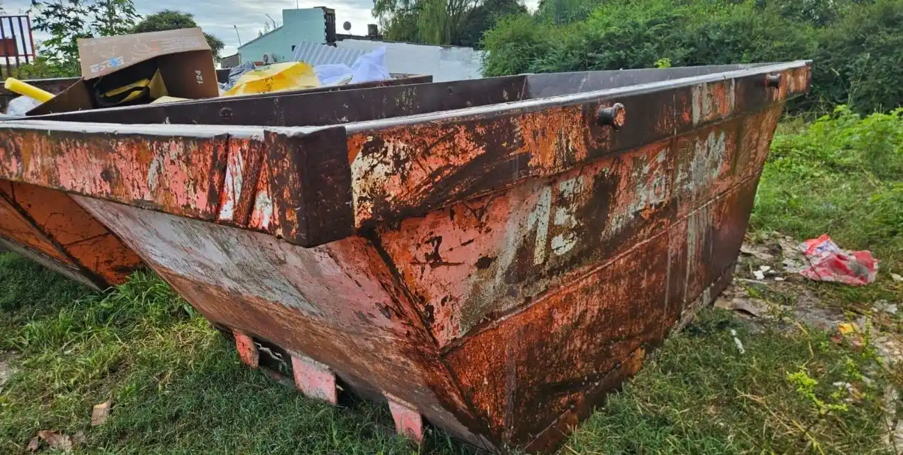 Uno de los volquetes recuperados por la policía. Foto: El Litoral