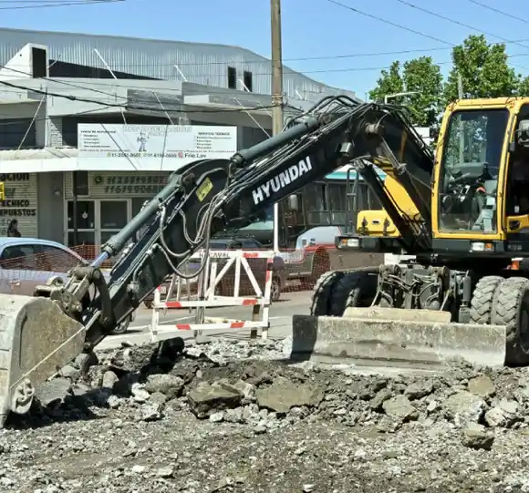 Malvinas Argentinas: Comenzó la obra de repavimentación de la ruta provincial 24