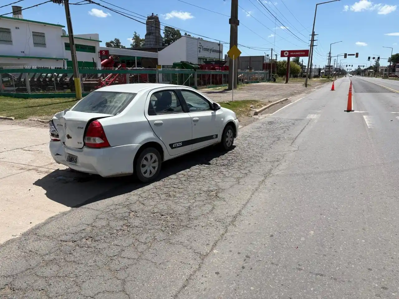 El Toyota Etios, pocos minutos después de la colisión. Foto: BVVT