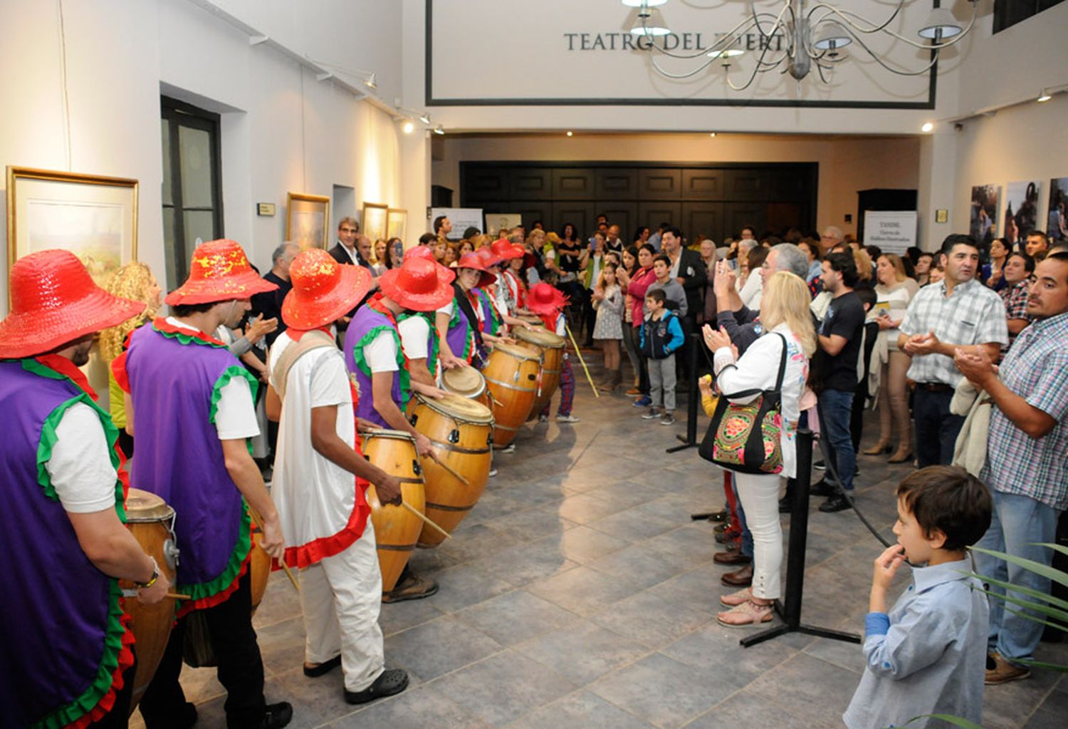 En el marco del Bicentenario se realizó el primer encuentro de arte por la paz en Tandil