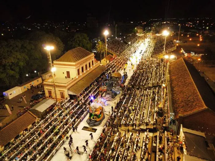 El �SCarnaval del País⬝ superó todas las  expectativas en su  primera noche  del 2023