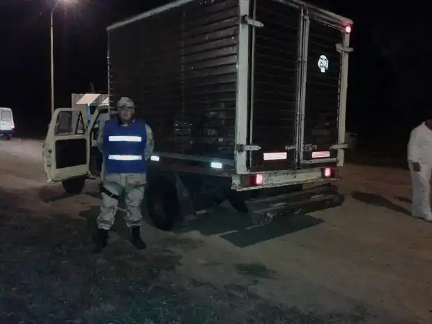 Con pocas horas de diferencia secuestraron un total de 400 kilos de embutidos y carne