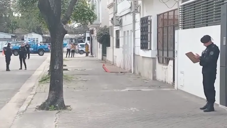 Apareció un cuerpo adentro de un contenedor en el macrocentro.