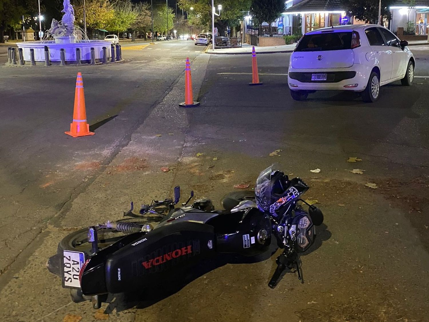 Accidente en Avellaneda e Illia: un joven motociclista fue hospitalizado