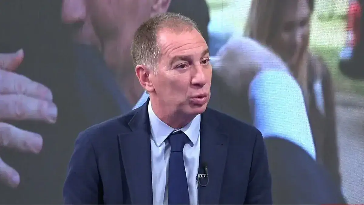 Santilli defendió la fuga de Flávio Bolsonaro por Argentina: “No tenía impedimentos de Interpol”