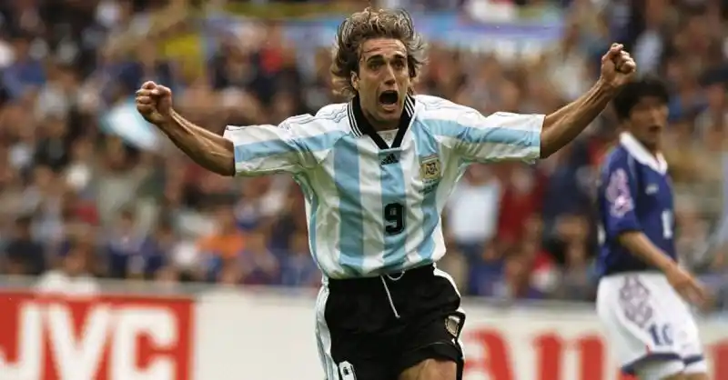 Batistuta, el Rey del gol, festeja sus 50 años
