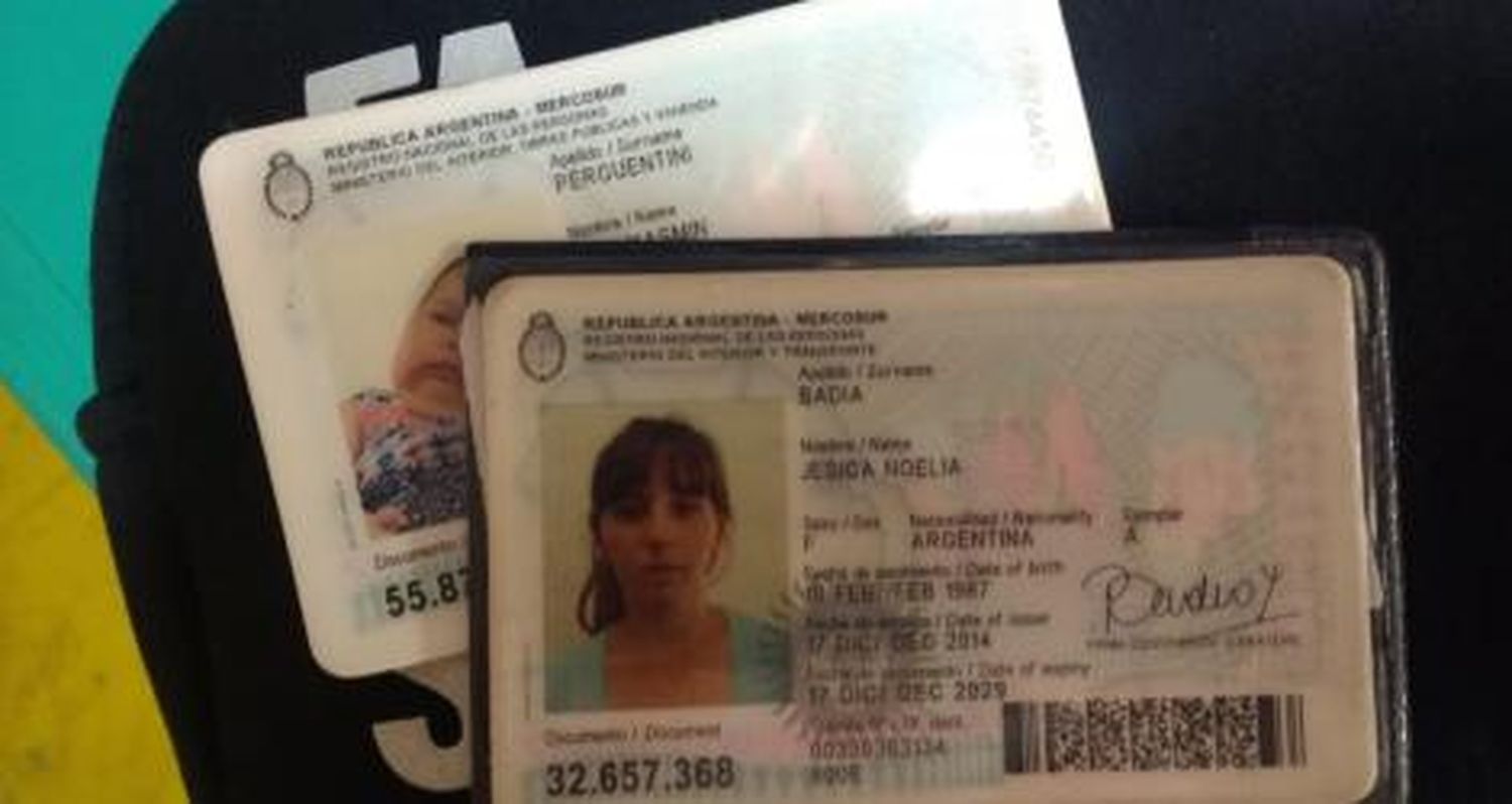 Monedero con documentación encontrado