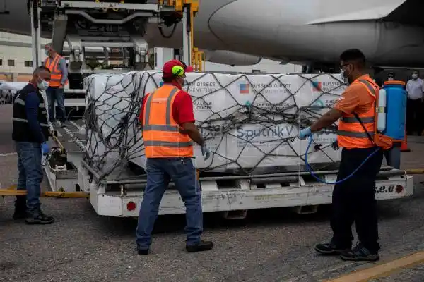 Administración de Maduro arranca jornada de vacunación contra el COVID-19 para el personal de salud este jueves