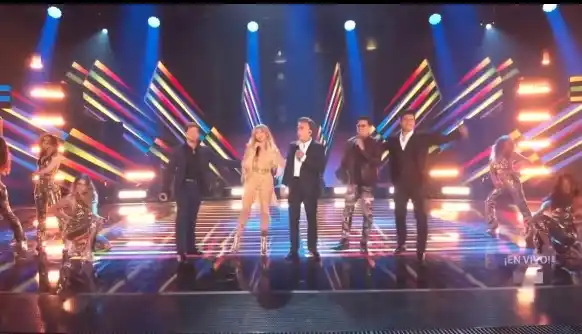 El Puma dedica tema a Venezuela en los Latin AMAs