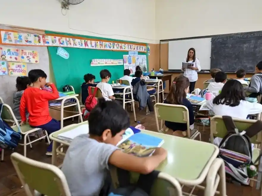 El gobierno provincial buscar avanzar con la paritaria docente para garantizar el normal inicio del ciclo lectivo