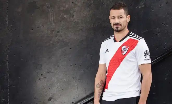 El uruguayo Rodrigo Mora anunció este domingo su retiro del fútbol