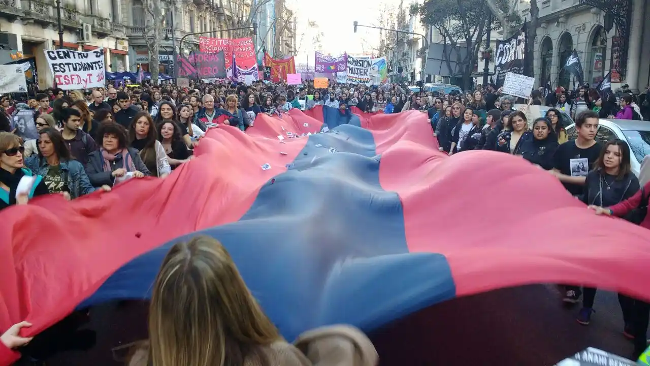 Crimen de Anahí Benítez: Concentración en diversos puntos del país para reclamar justicia