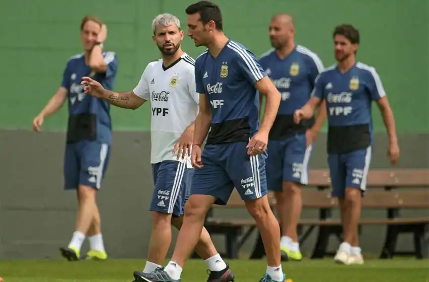 Selección Argentina: Scaloni confirmó equipo para recibir a Chile y no podrá contar con Agüero