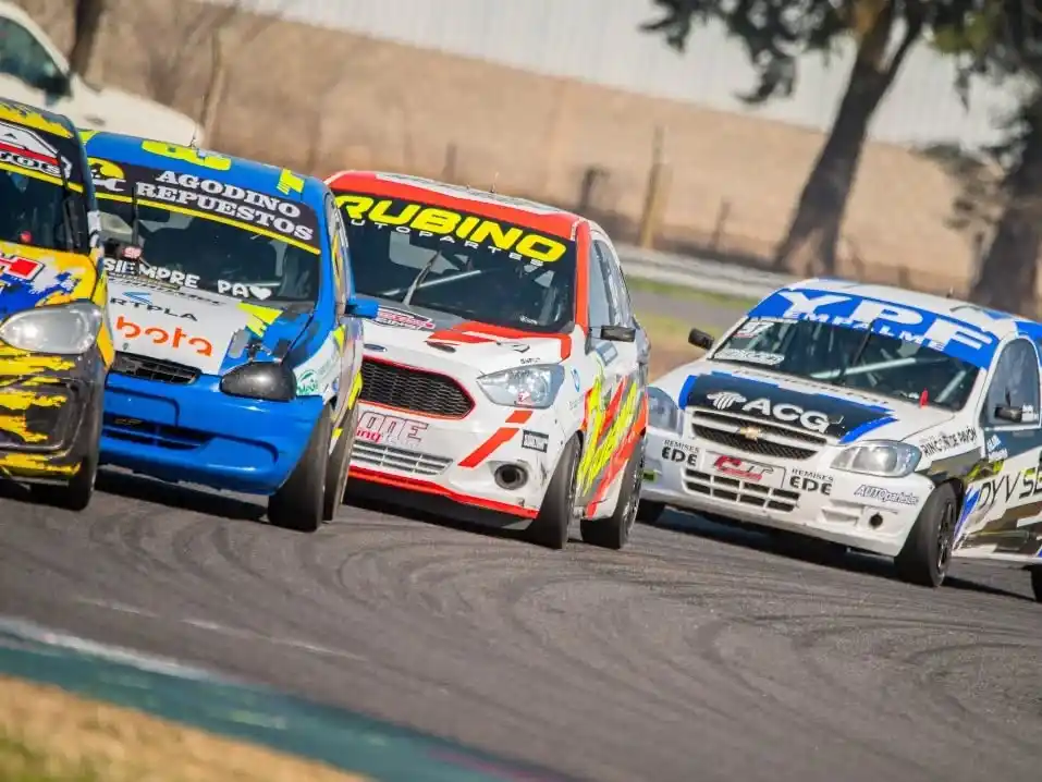 El Car Show lleno de emociones el "Parque de la Velocidad "de San Jorge.Foto: .Foto:Facebook Nuevo Car Show