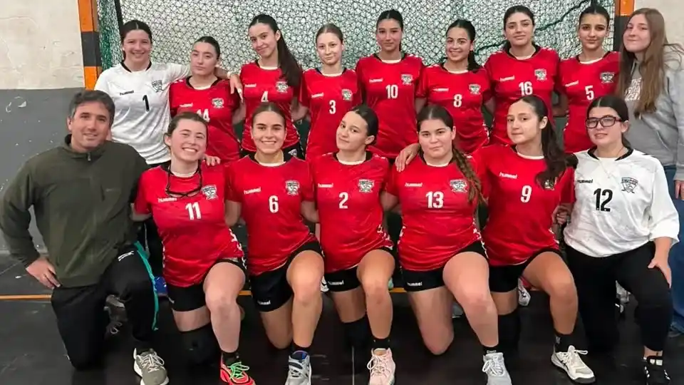 El conjunto de Cadetes damas de Alta Mira que logró el subcampeonato en Mar del Plata