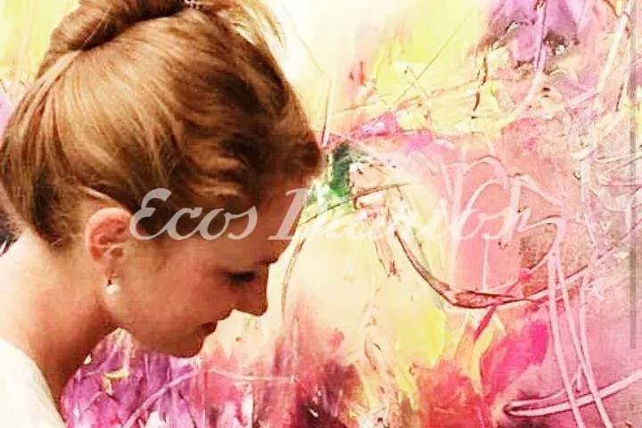 La artista Fernanda Villar expone una serie de abstractos
