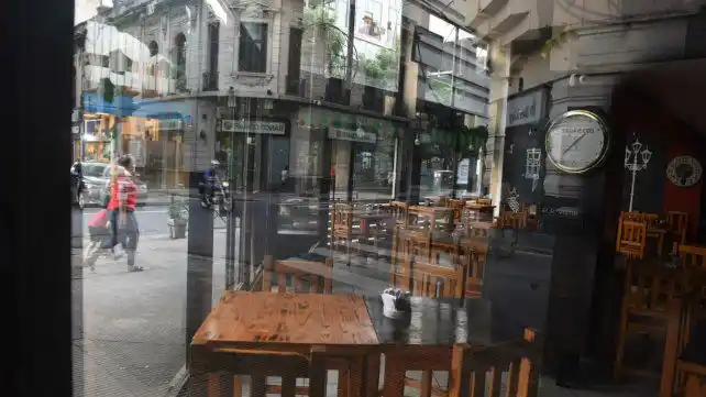Los bares y restaurantes rosarinos ya están listos para volver el lunes