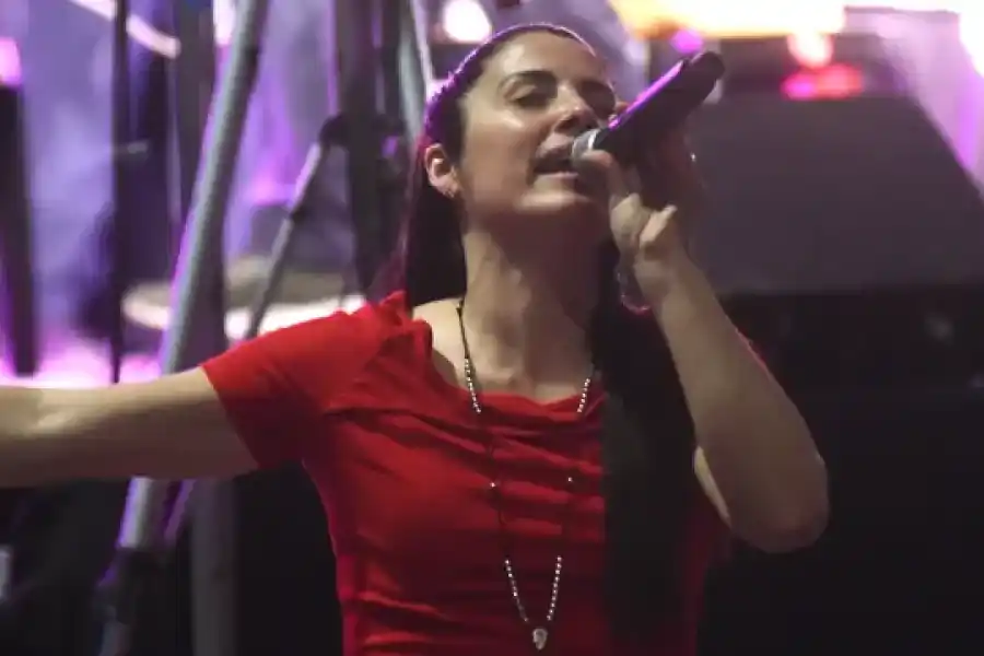 Leda vuelve con la polémica: insistió en que el origen de las enfermedades está en el "enojo" y "la falta de perdón"